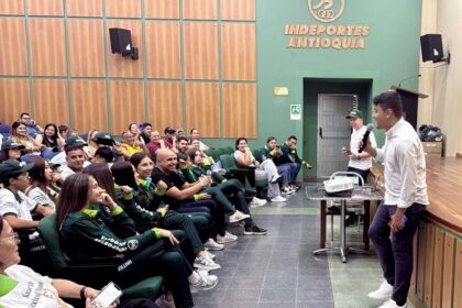 Presentación Entrega de bandera a la delegación de Antioquia de los Juegos Intercolegiados 2025
