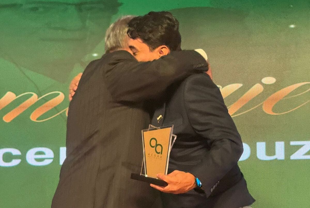 Homenaje a Jorge Eliécer Campuzano en La Noche del Orgullo Paisa