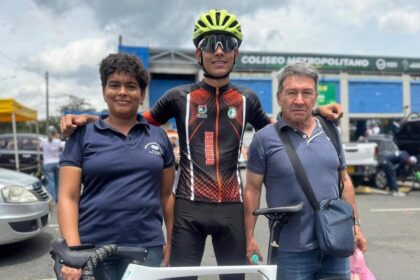 Estudia gastronomía y sueña con Europa: la historia de Juan José Múnera, el ciclista de Barbosa que ganó el oro en Girardota