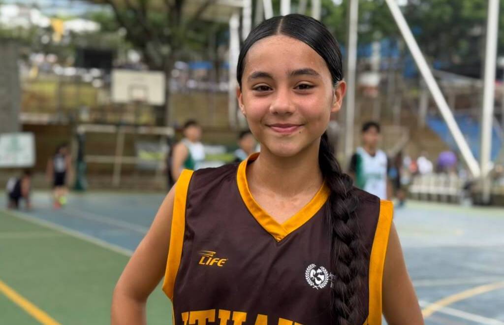 Los tenis verdes de María Paula Sánchez Valencia, de Ituango, y una lección que va más allá de la cancha